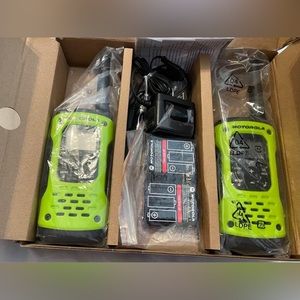 Motorola Solutions talk about T600 two way radio- 2 pack green